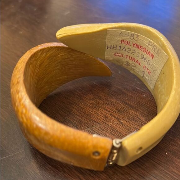 Vintage Two-Tone Wooden Bracelet - Picture 3 of 4